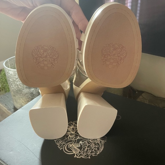 NIB Vince Camuto Nanthie Platform Women's Sandal in Warm Vanilla size 9 - Picture 4 of 10